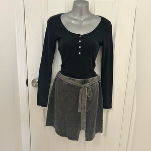 H&M Faux Grey/Black Denim Mini Skirt with Slit AND Long Sleeve Black Top, Sz s